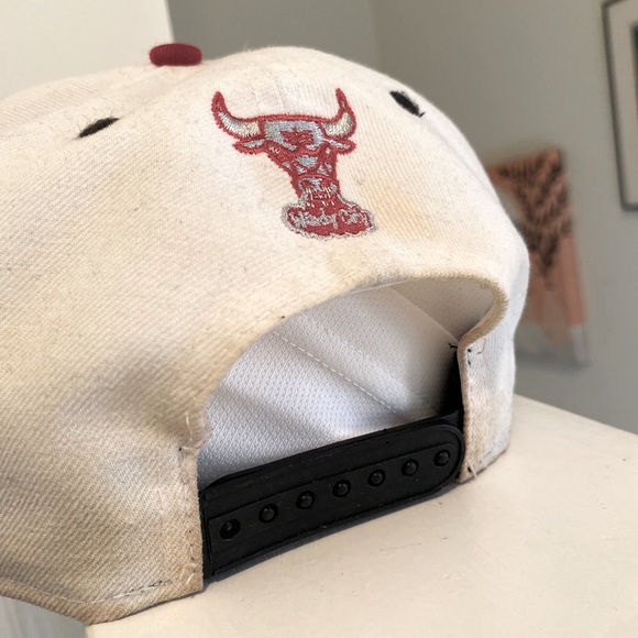 Chicago Bulls NBA Hollywood Classic NEW ERA Special Patterns Brim Hat - Picture 4 of 5